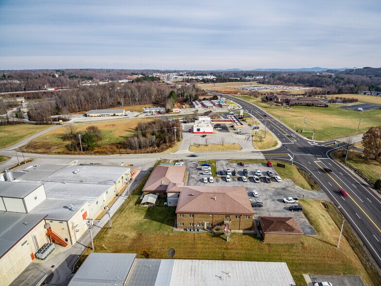More Photos Of 1221 S Willow Ave, Cookeville Office Residential For Sale