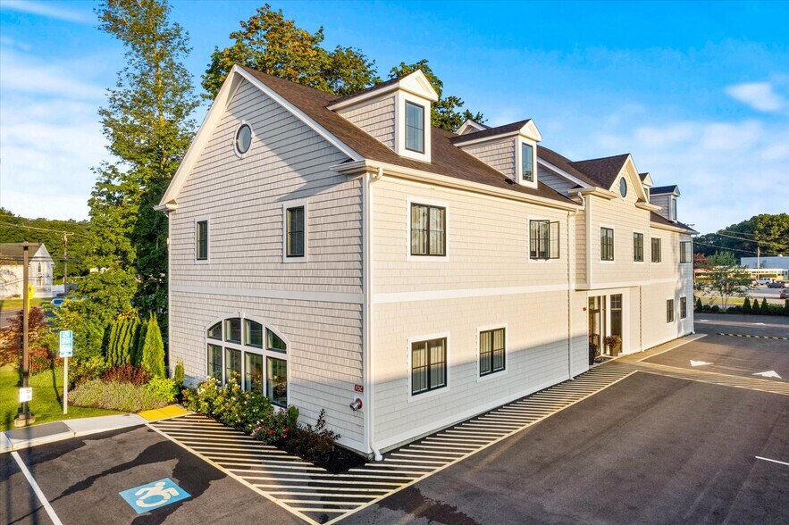 Primary Photo Of 159 Boston Post Rd, East Lyme Apartments For Sale