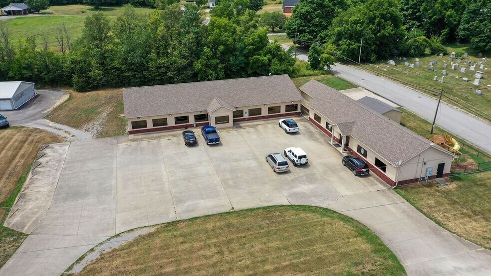 More Photos Of 800 Bel Vista Dr, Springfield General Retail For Sale