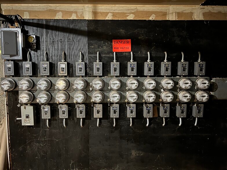 More Photos Of 109 Adelaide St, Hartford Apartments For Sale