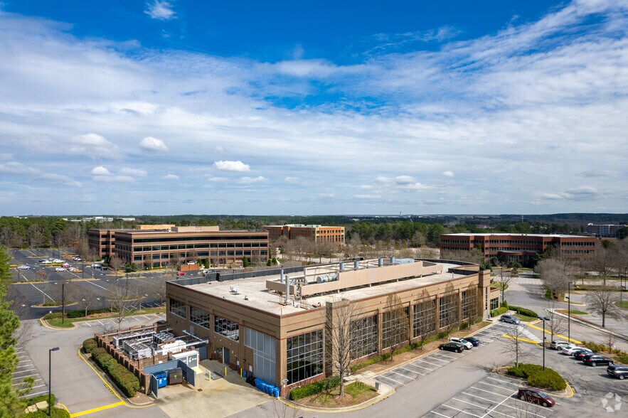 More Photos Of 3500 Paramount Pky, Morrisville Research And Development For Lease