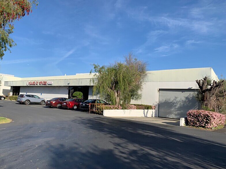 More Photos Of 13815 Struikman Rd, Cerritos Manufacturing For Sale