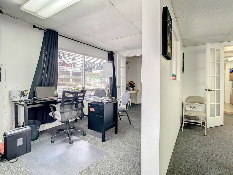 More Photos Of 315 Magnolia Ave, Auburndale Office Residential For Lease