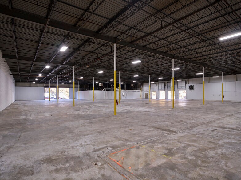 More Photos Of 3645 Oakcliff Rd, Doraville Warehouse For Sale