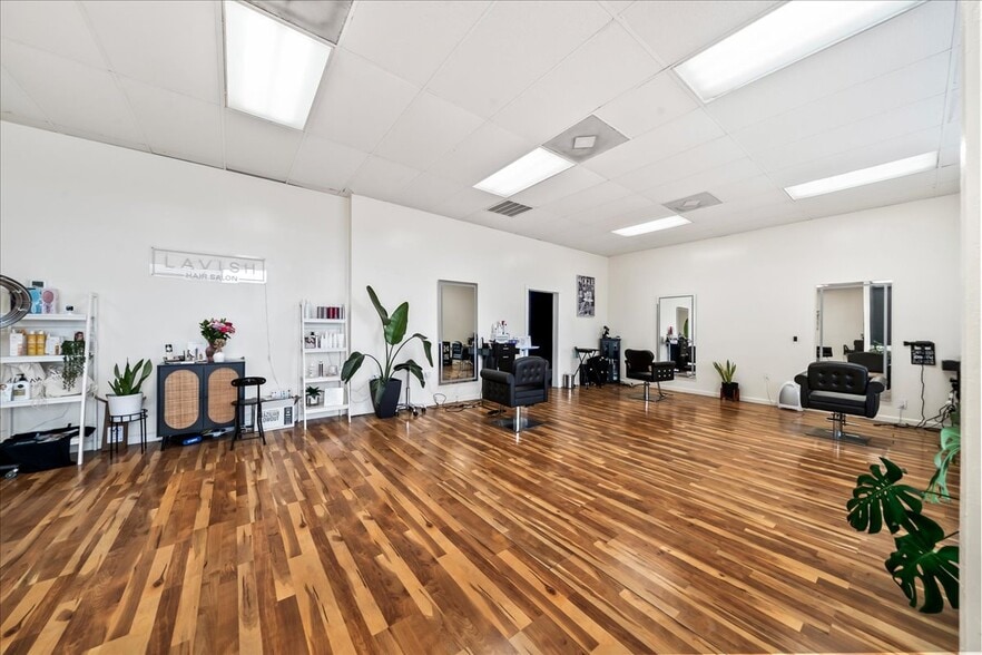 More Photos Of 95-99 S Plumosa St, Merritt Island General Retail For Sale