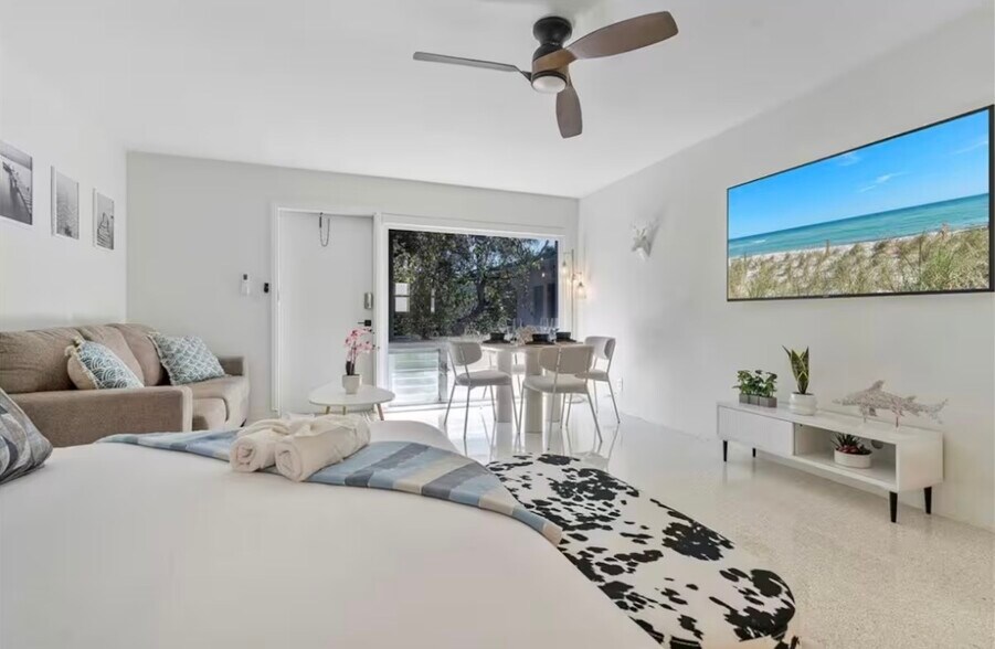 More Photos Of 333 Palm St, Hollywood Apartments For Sale