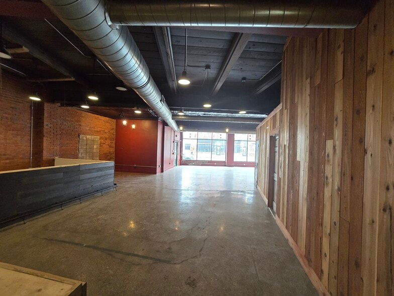 More Photos Of 4507 Lorain Ave, Cleveland Office For Lease