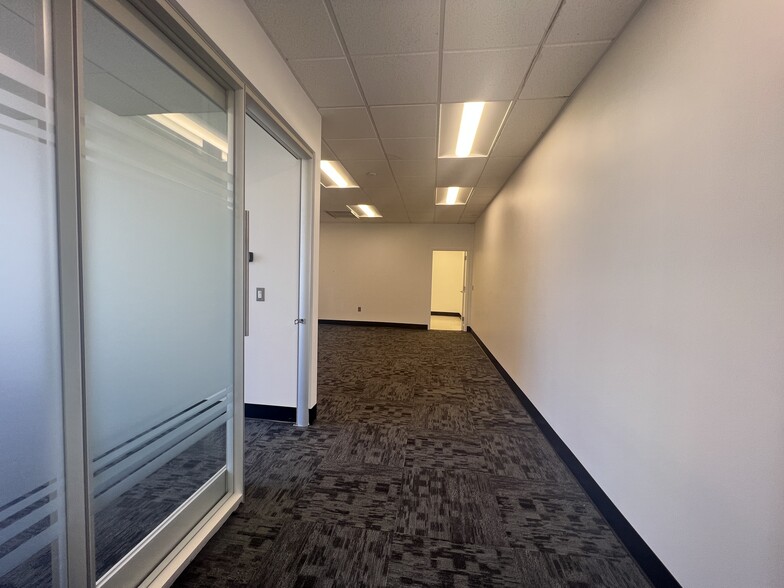 More Photos Of 22330 Hawthorne Blvd, Torrance Medical For Lease