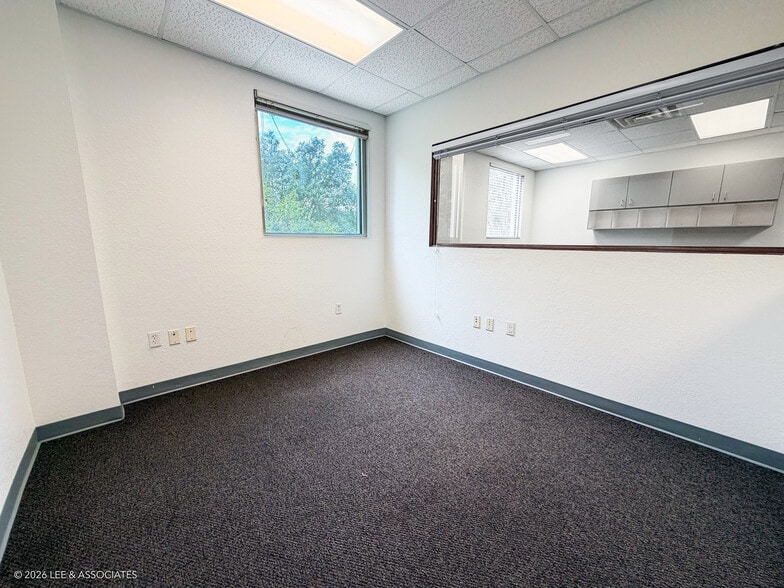 More Photos Of 4741 NW 8th Ave, Gainesville Medical For Sale