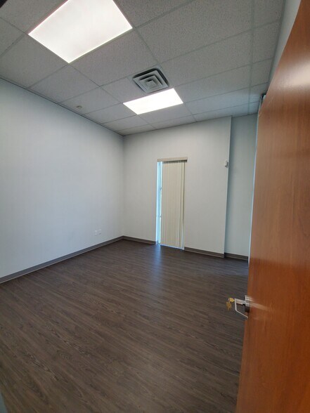 More Photos Of 6700 Guada Coma Dr, Schertz Distribution For Sale