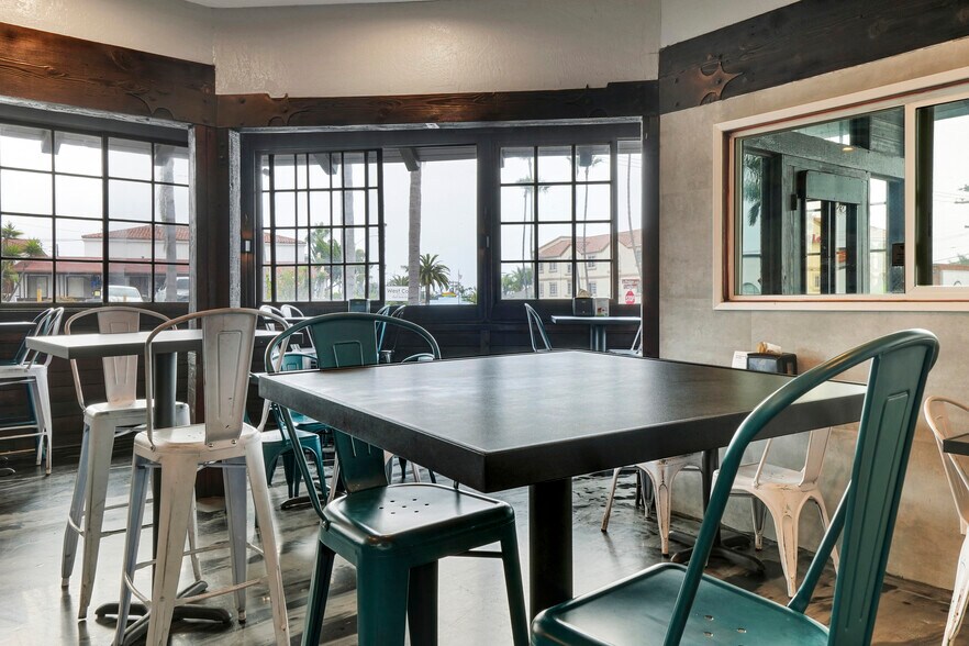 More Photos Of 1925 S El Camino Real, San Clemente Restaurant For Sale