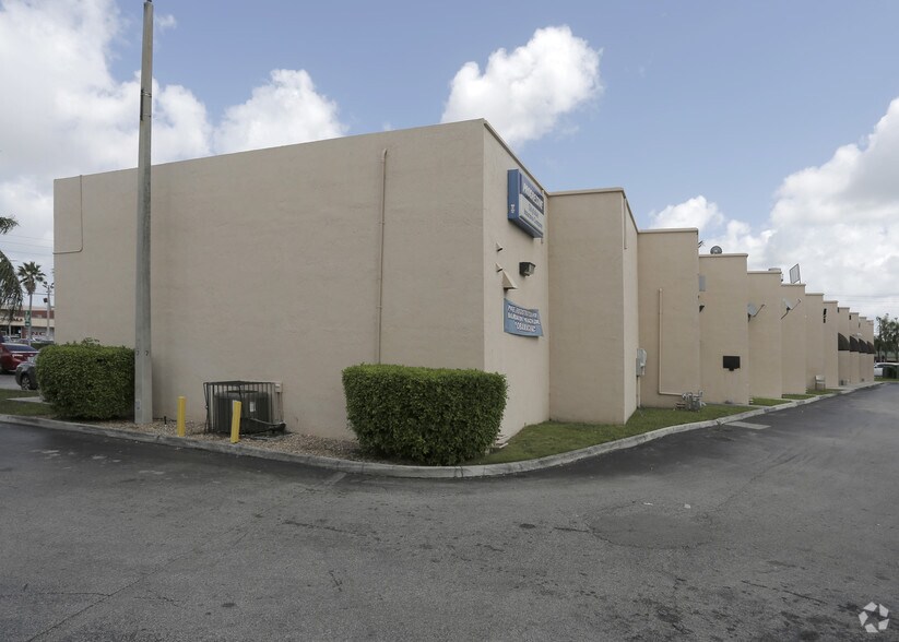 More Photos Of 1802 NE 185th St, Miami Unknown For Lease