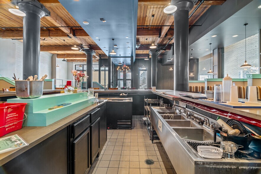 More Photos Of 1511-1515 Washington Ave, Saint Louis Apartments For Sale