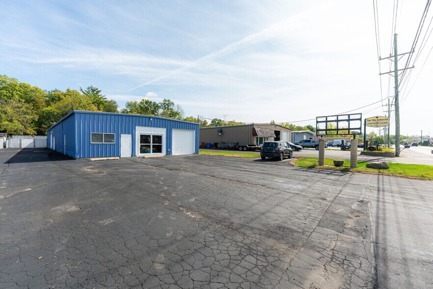 More Photos Of 560 S River St, Batavia Warehouse For Sale