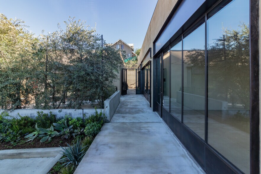 More Photos Of 1498 W Sunset, Los Angeles Unknown For Lease