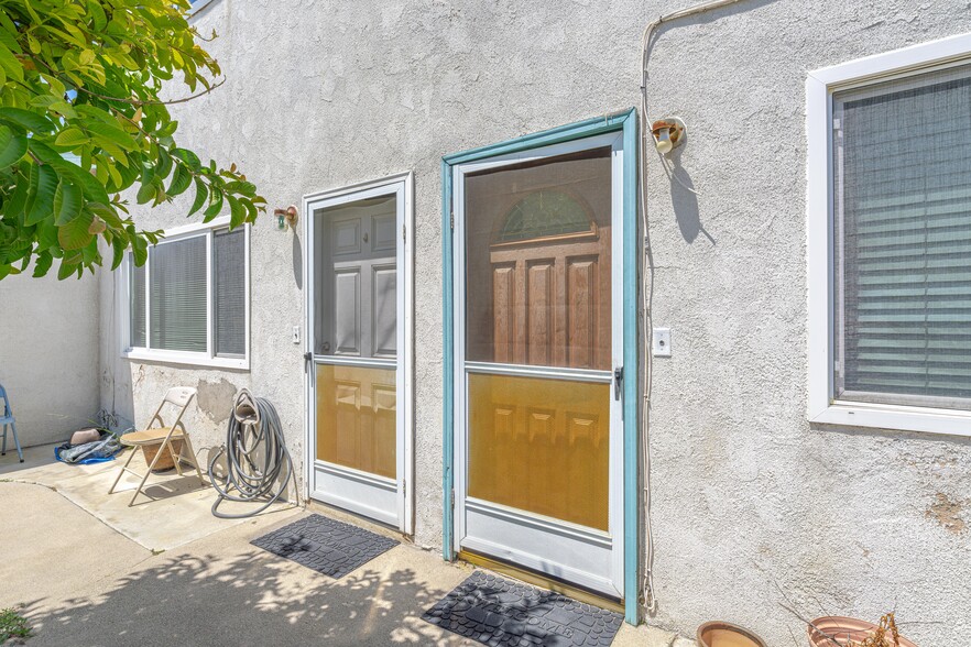 More Photos Of 10921 Walnut St, Los Alamitos Apartments For Sale