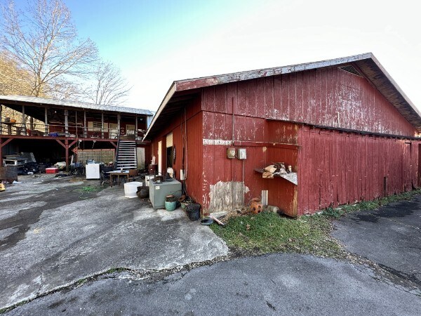 More Photos Of 304 Main St, Red Boiling Springs Industrial For Sale
