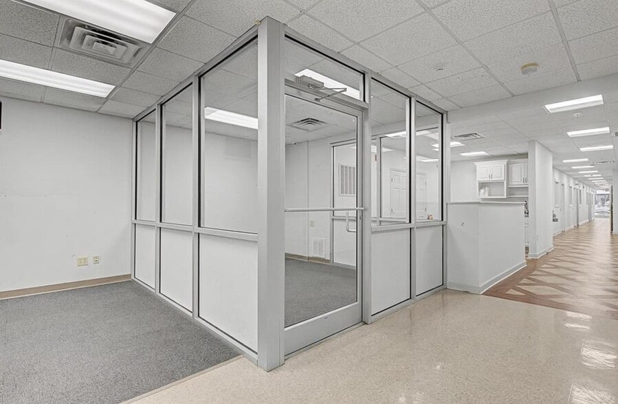 More Photos Of 127 Hay St, Fayetteville Storefront For Sale