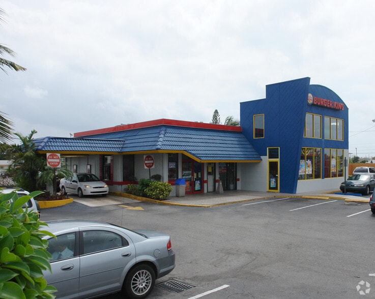 Primary Photo Of 2319 N Federal Hwy, Hollywood Fast Food For Sale