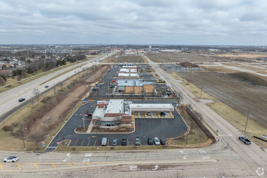 More Photos Of 12860 Il-47, Huntley General Retail For Sale