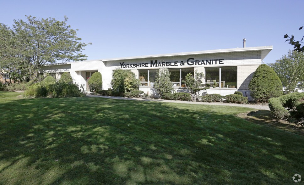 Primary Photo Of 175 Marcus Blvd, Hauppauge Warehouse For Lease