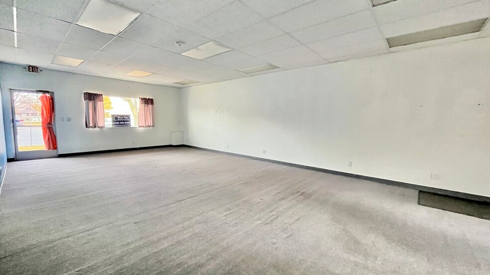 More Photos Of 27051 Southfield Rd, Lathrup Village Freestanding For Sale