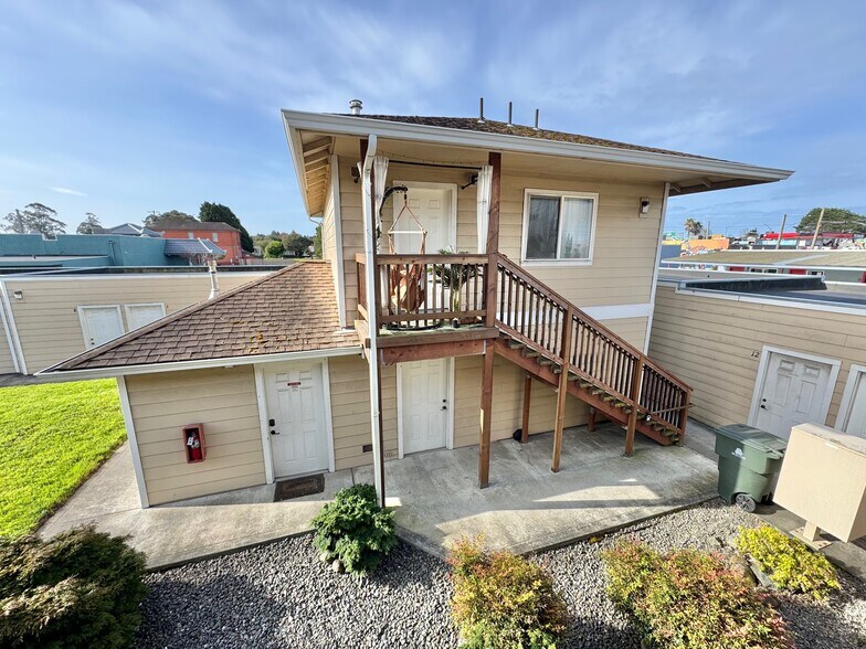 More Photos Of 1820 3rd St, Eureka Apartments For Sale