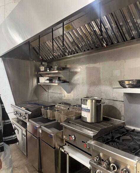 More Photos Of 13031 Mack Ave, Detroit Storefront For Sale