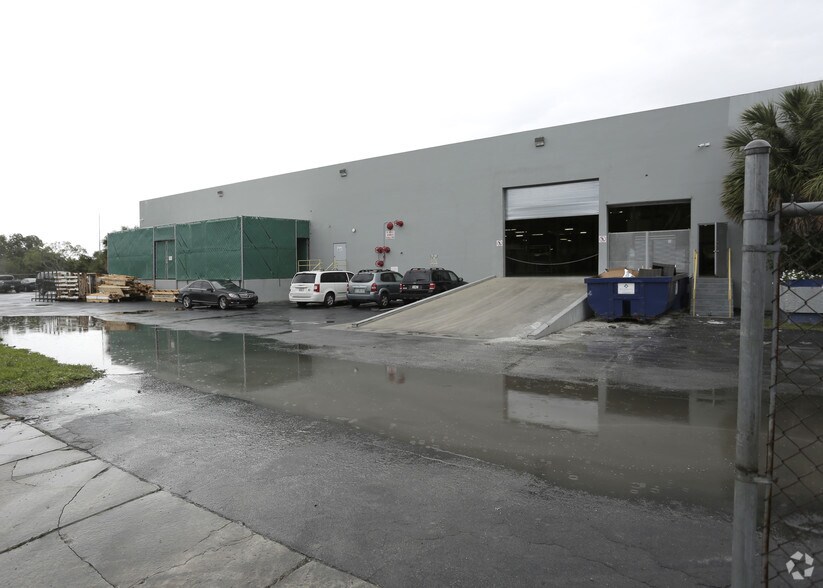 More Photos Of 16501 NW 16th Ct, Miami Warehouse For Lease