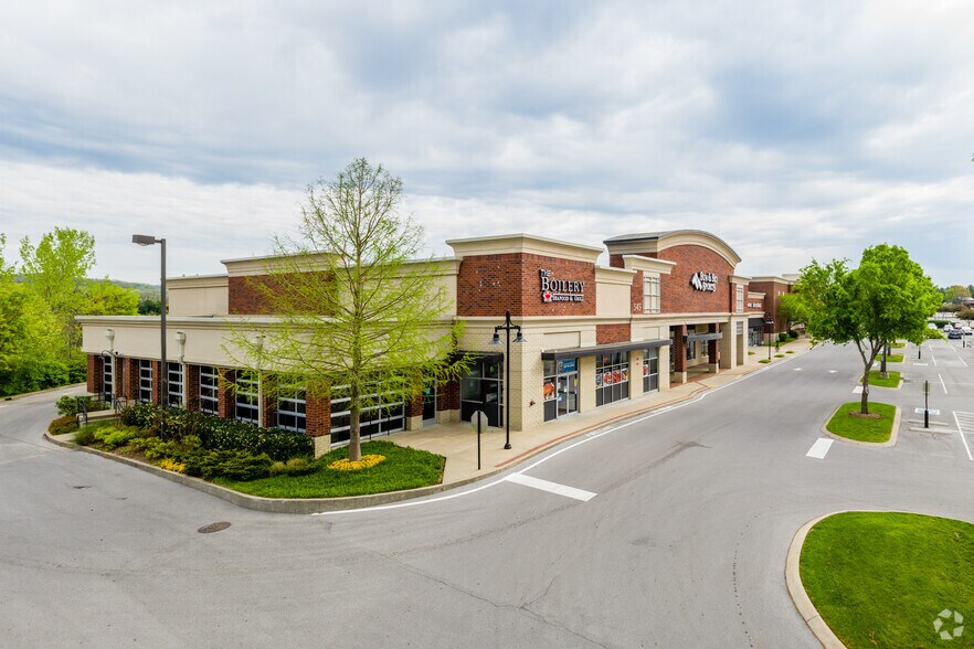 Primary Photo Of 535-555 Cool Springs Blvd, Franklin Unknown For Lease