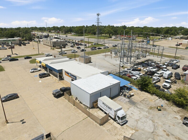 More Photos Of 103 Conveyor Dr, Joshua General Retail For Sale