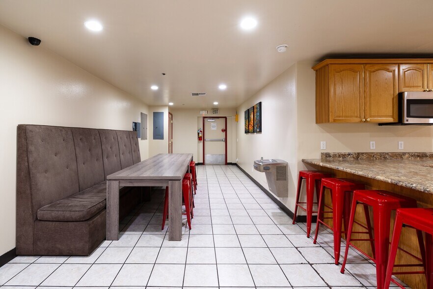 More Photos Of 233 S 1000 E, Saint George Apartments For Sale