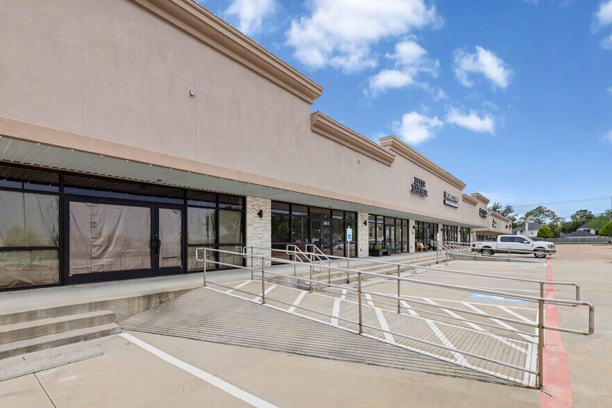 More Photos Of 395 Columbia Memorial Parkway, Kemah Storefront Retail Office For Lease