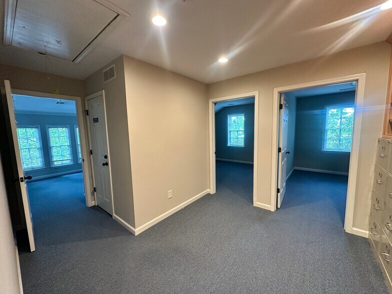 More Photos Of 5920 Odell St, Cumming Office For Sale