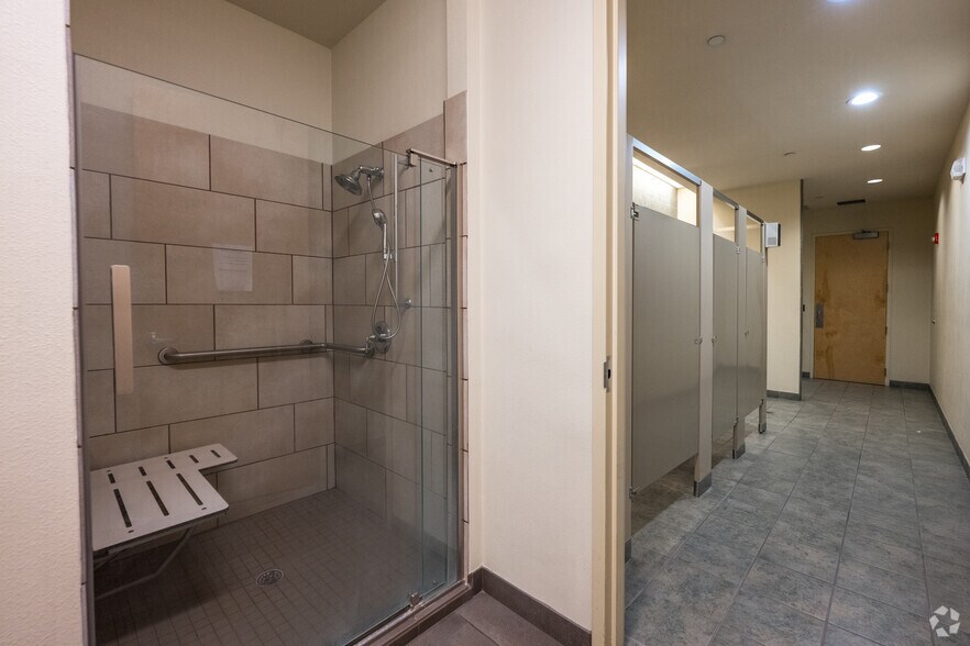 More Photos Of 4041 Jefferson Plz NE, Albuquerque Office For Lease