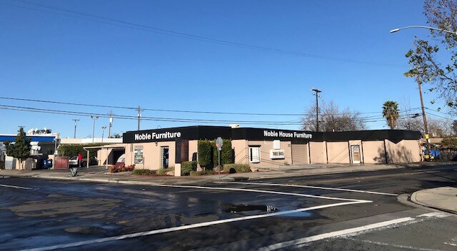 More Photos Of 48 E Spruce Ave, Fresno Freestanding For Sale