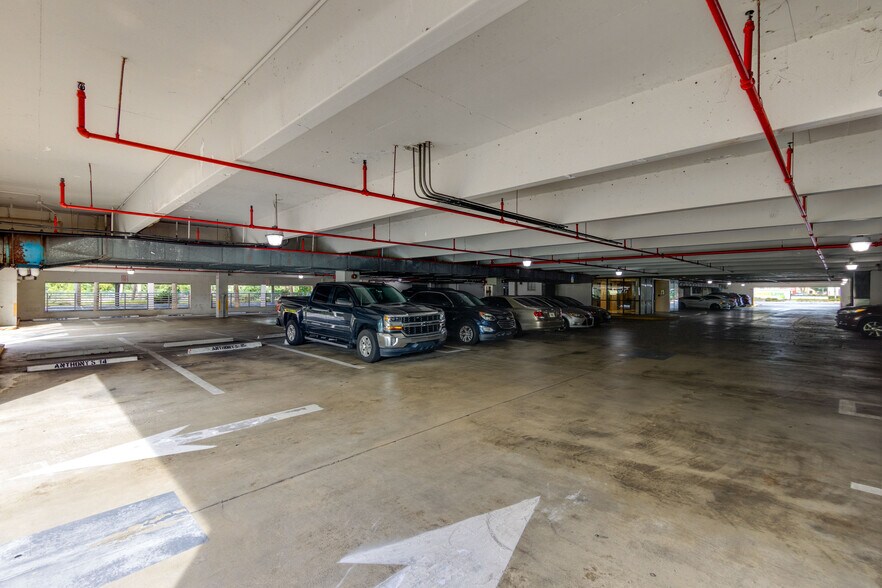 More Photos Of 200 W Cypress Creek Rd, Fort Lauderdale Office For Sale
