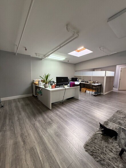 More Photos Of 480 San Ramon Valley Blvd, Danville General Retail For Lease