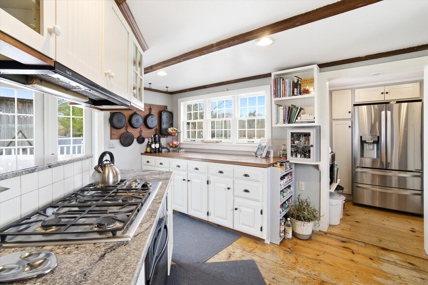 More Photos Of 235 Windsor Rd, Hillsborough Hospitality For Sale