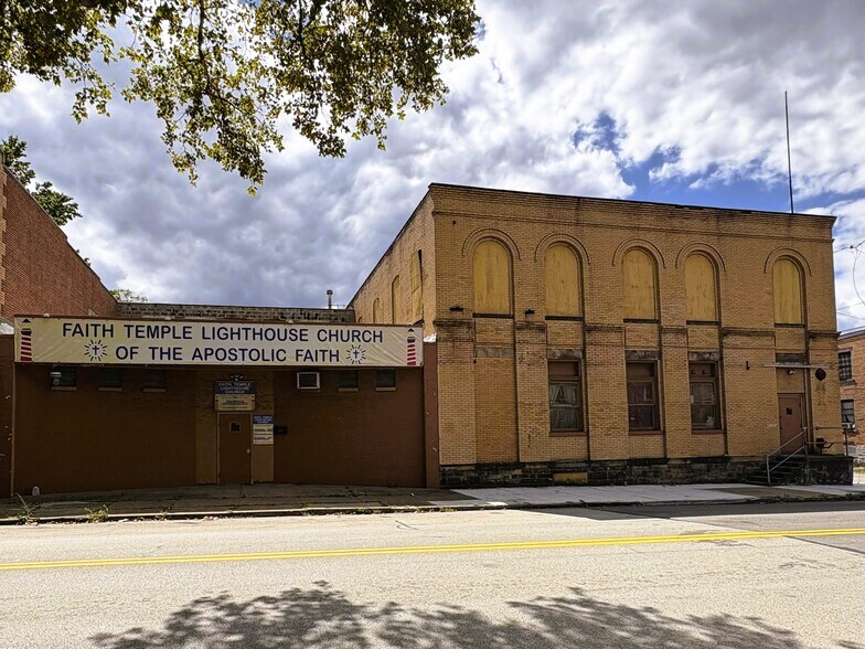 Primary Photo Of 7002 Bennett St, Pittsburgh Freestanding For Sale