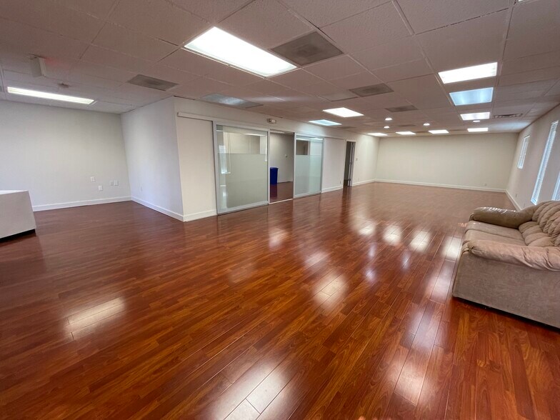 More Photos Of 401 E Jefferson St, Rockville Medical For Lease