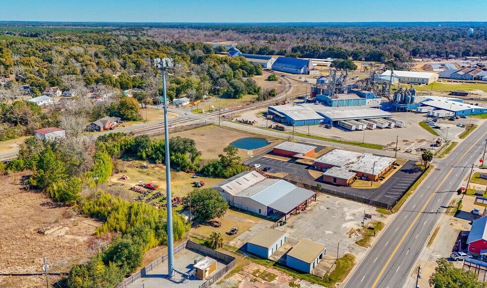 More Photos Of 1204 Dothan Rd, Bainbridge Flex For Lease