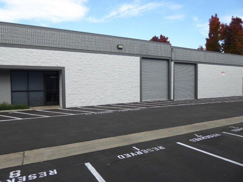 More Photos Of 1415-1441 Gardena Ave, Glendale Warehouse For Lease