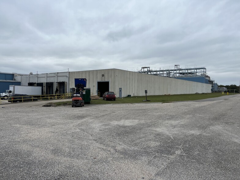 Primary Photo Of 3224 Cedar Creek Rd, Fayetteville Warehouse For Lease