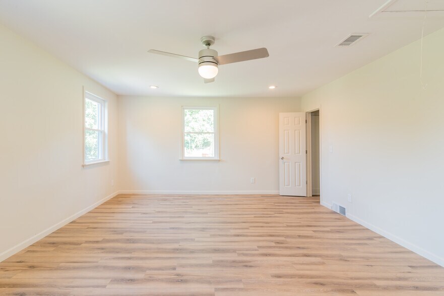 More Photos Of 506 E Marion St, Shelby Apartments For Sale