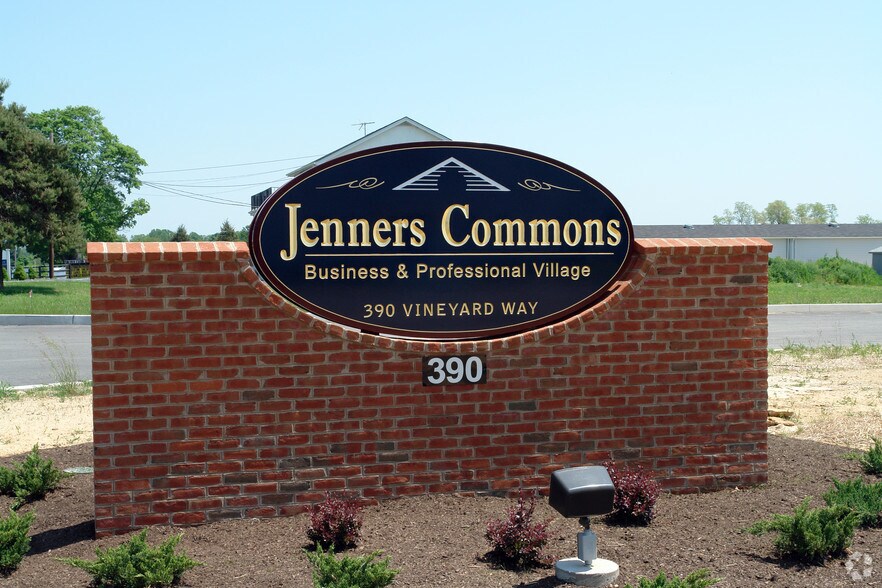 More Photos Of 390 Vineyard Way, West Grove Office For Lease