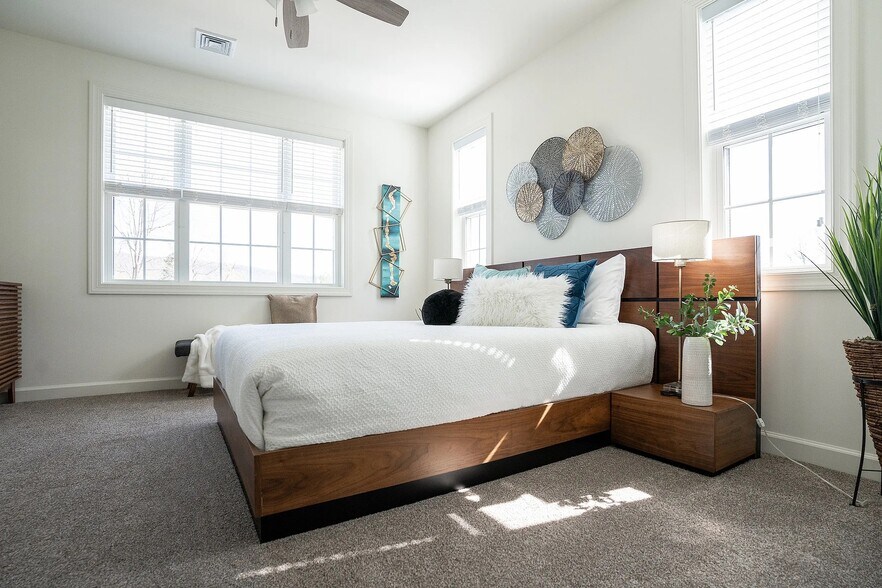 More Photos Of Peleton St., Hagerstown Apartments For Sale