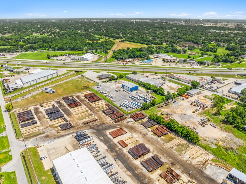 More Photos Of 1497 W Cardinal Dr, Beaumont Service For Sale