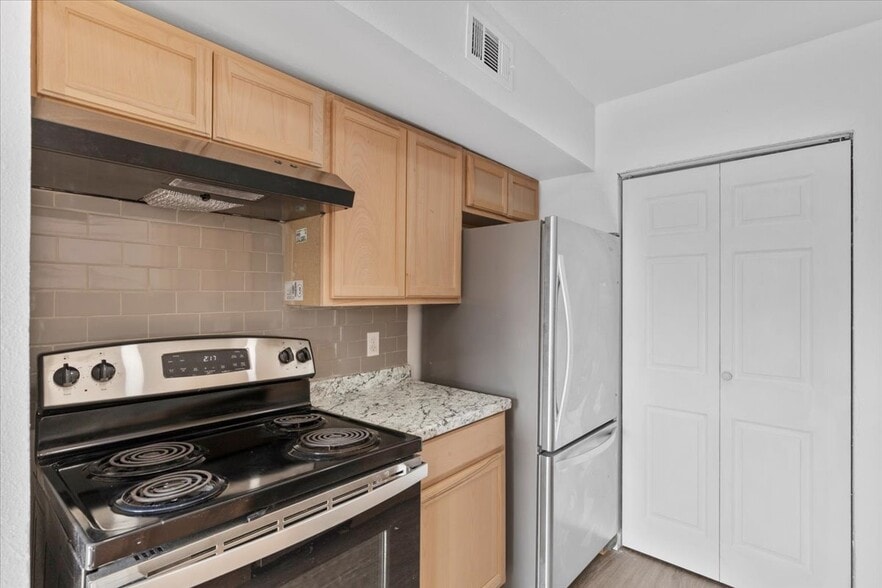 More Photos Of 5220 Tahoe Trl, Austin Apartments For Sale