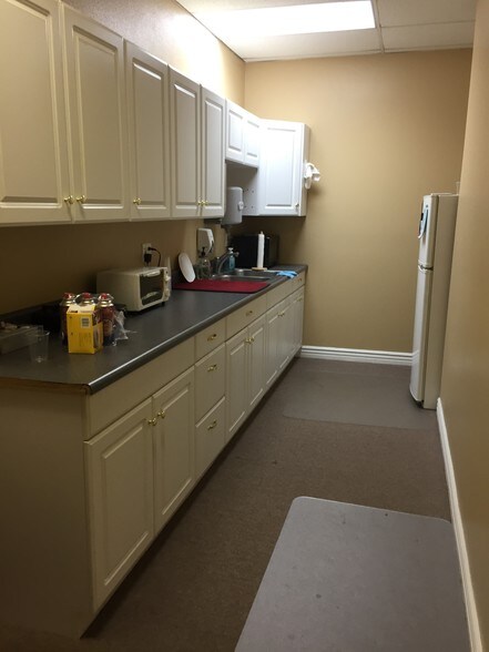 More Photos Of 17026-17030 E Cypress St, Covina Medical For Sale